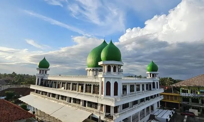 Mushola Miftahul Huda Layansari: Tempat Beribadah yang Menyatu dengan Kehidupan Warga Cilacap